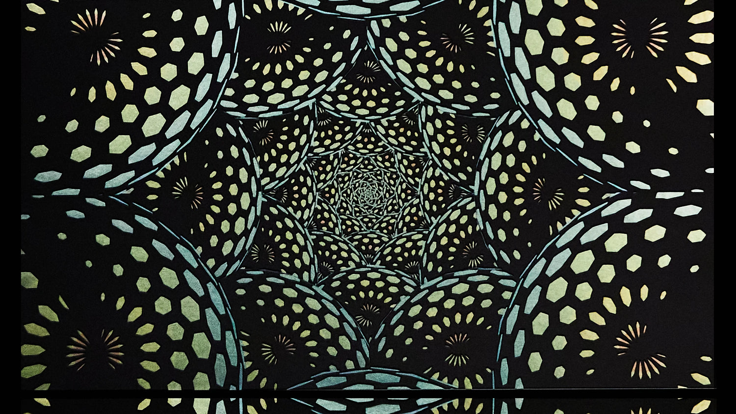 Mesmerize Wallpaper | Style: 36/02