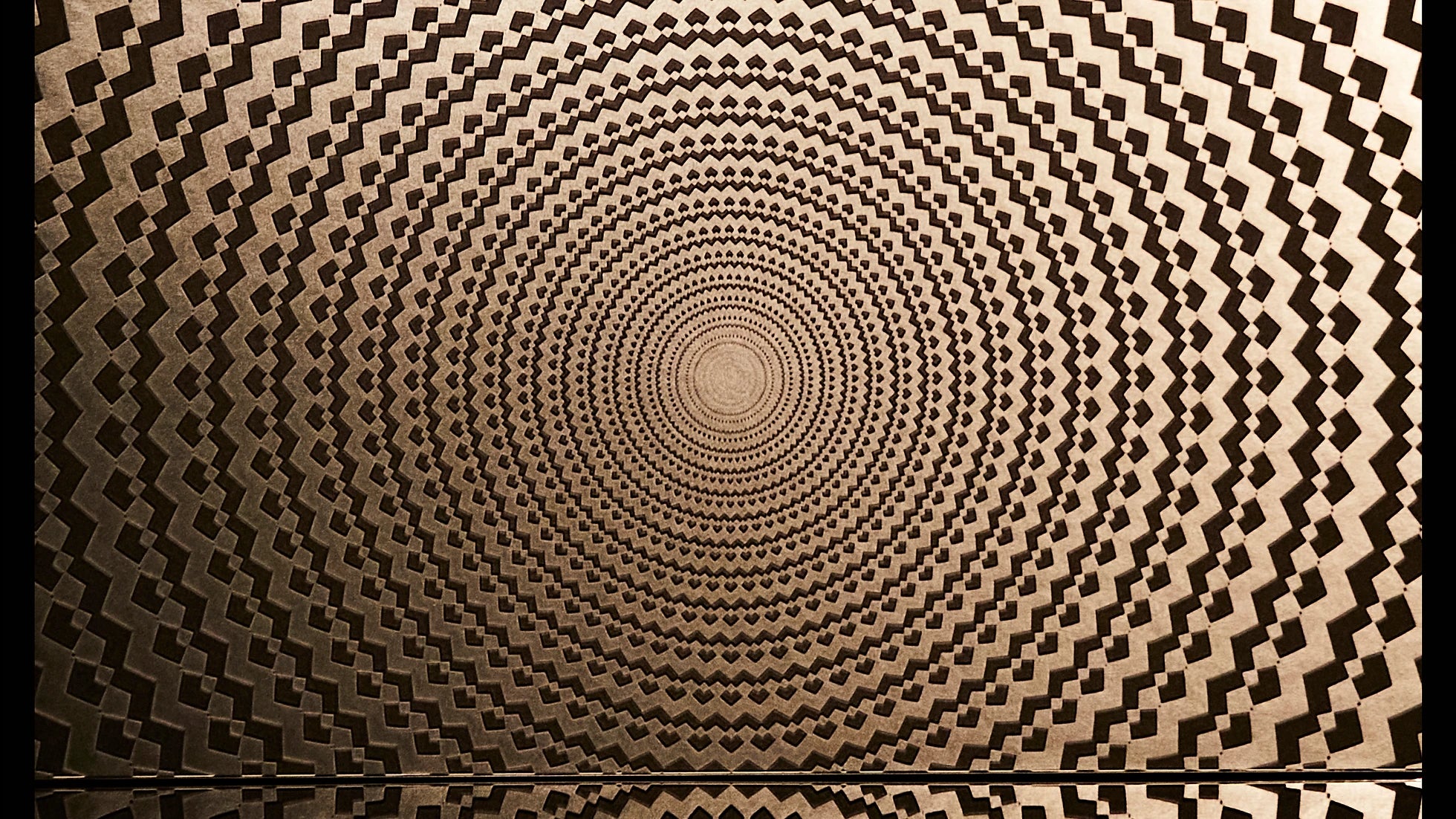 Mesmerize Wallpaper | Style: 24/02 GOLD