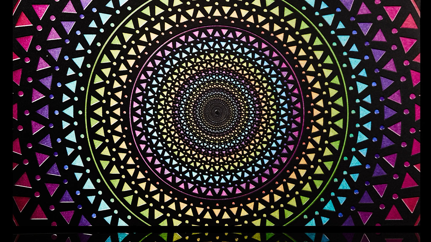 Mesmerize Wallpaper | Style: 10/01