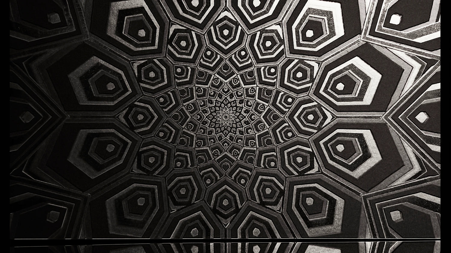 Mesmerize Wallpaper | Style: 15/01 SILVER