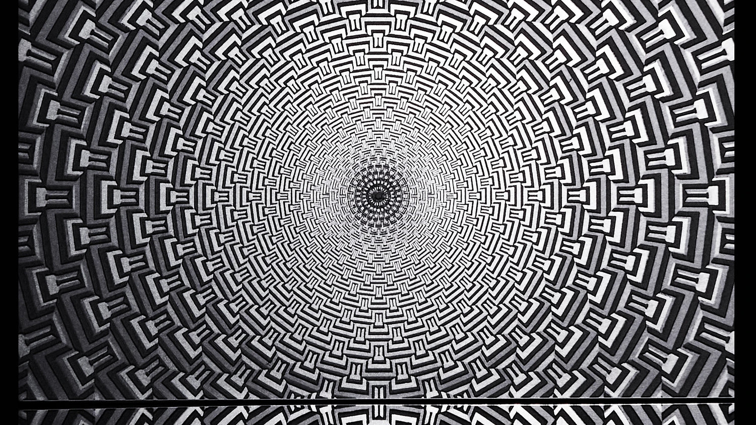 Mesmerize Wallpaper | Style: 24/02 GOLD