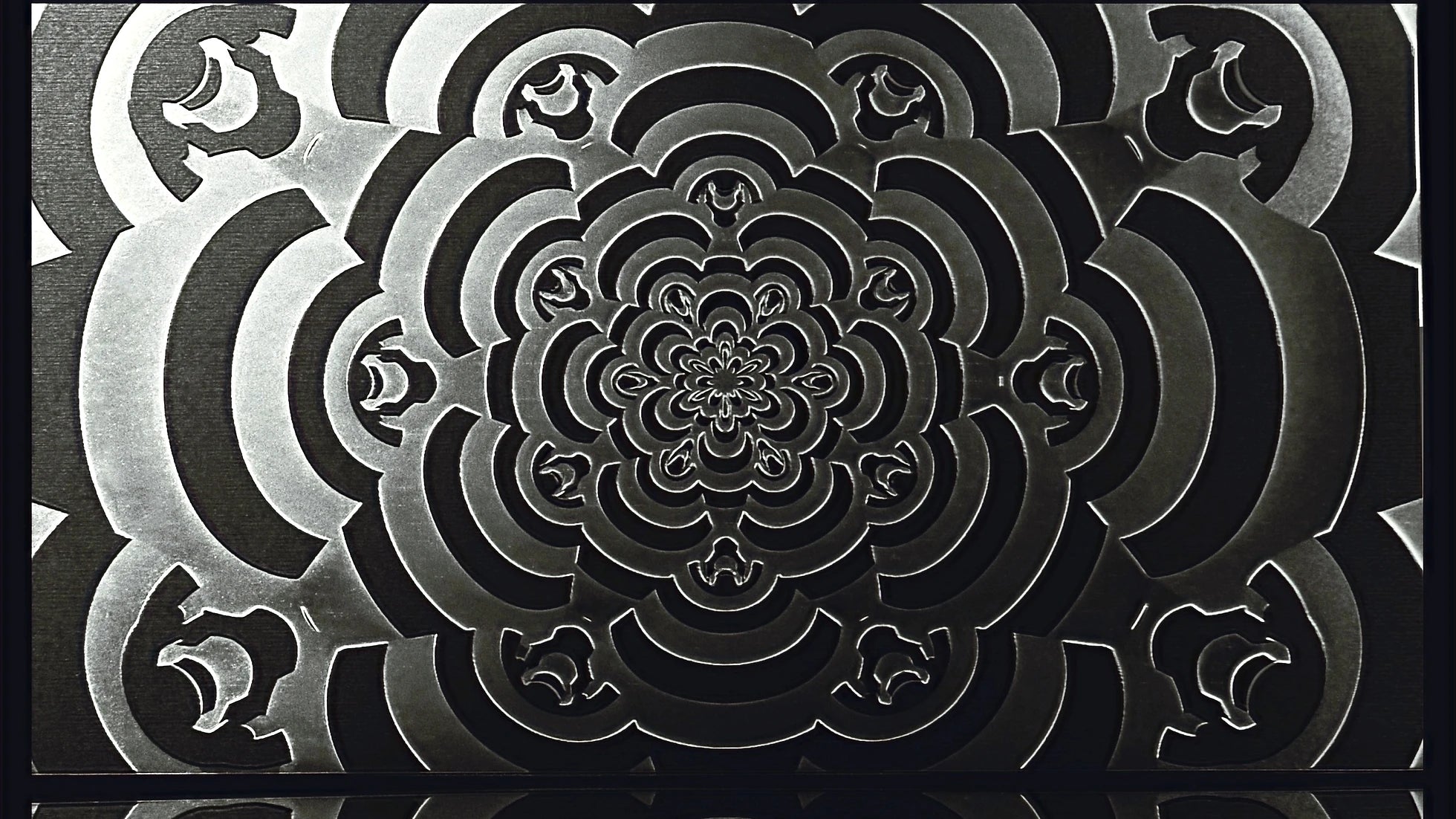 Mesmerize Wallpaper | Style: 09/01 SILVER