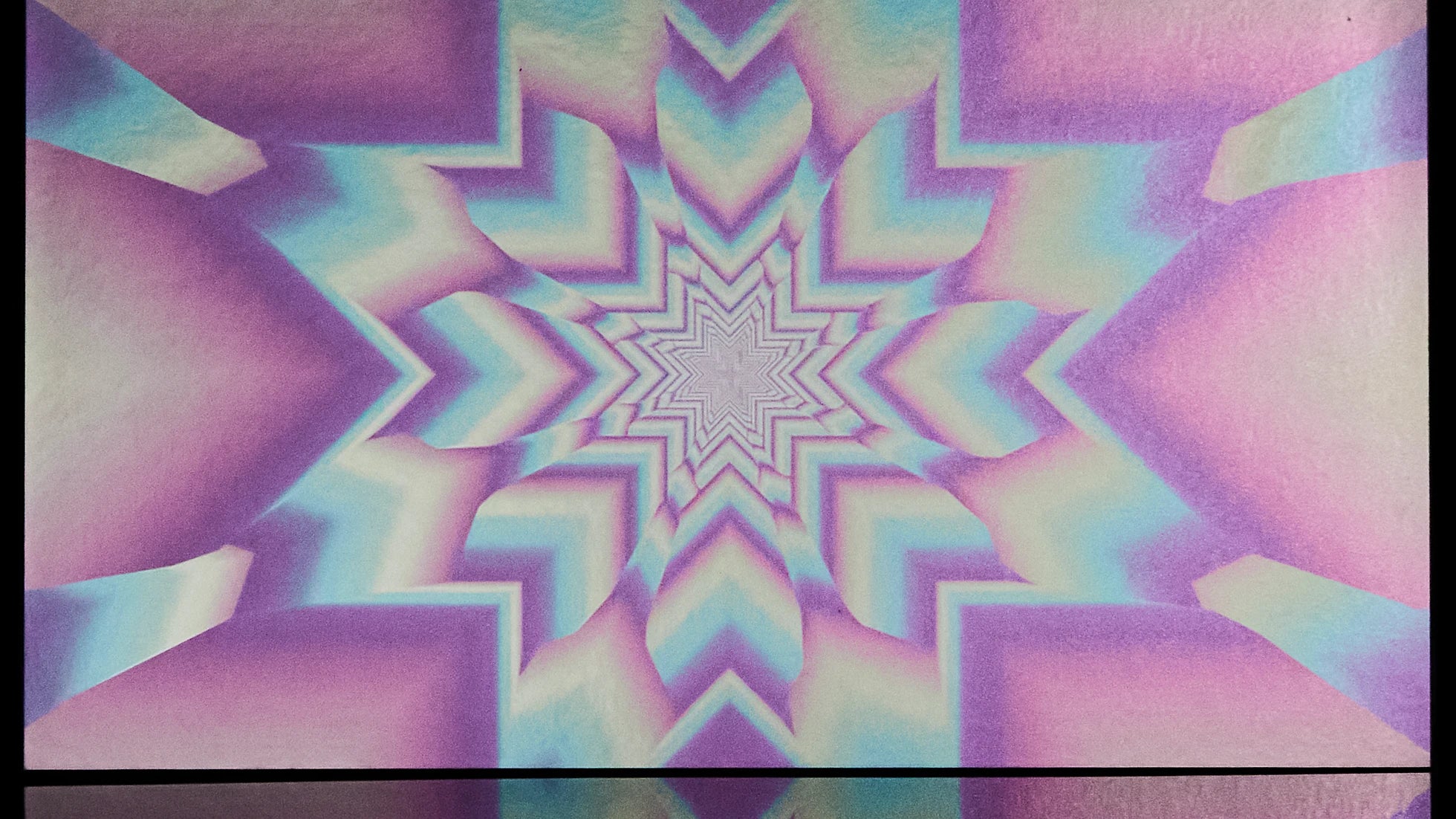 Mesmerize Wallpaper | Style: 80/01