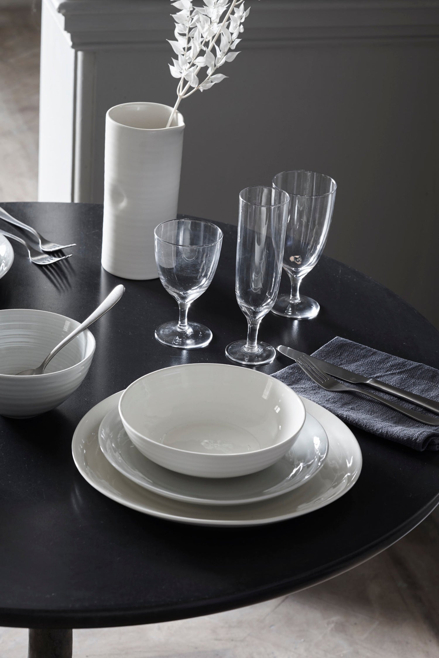 Daniel Smith Ivory Porcelain 4 Piece Dinnerware Set, Service For 1