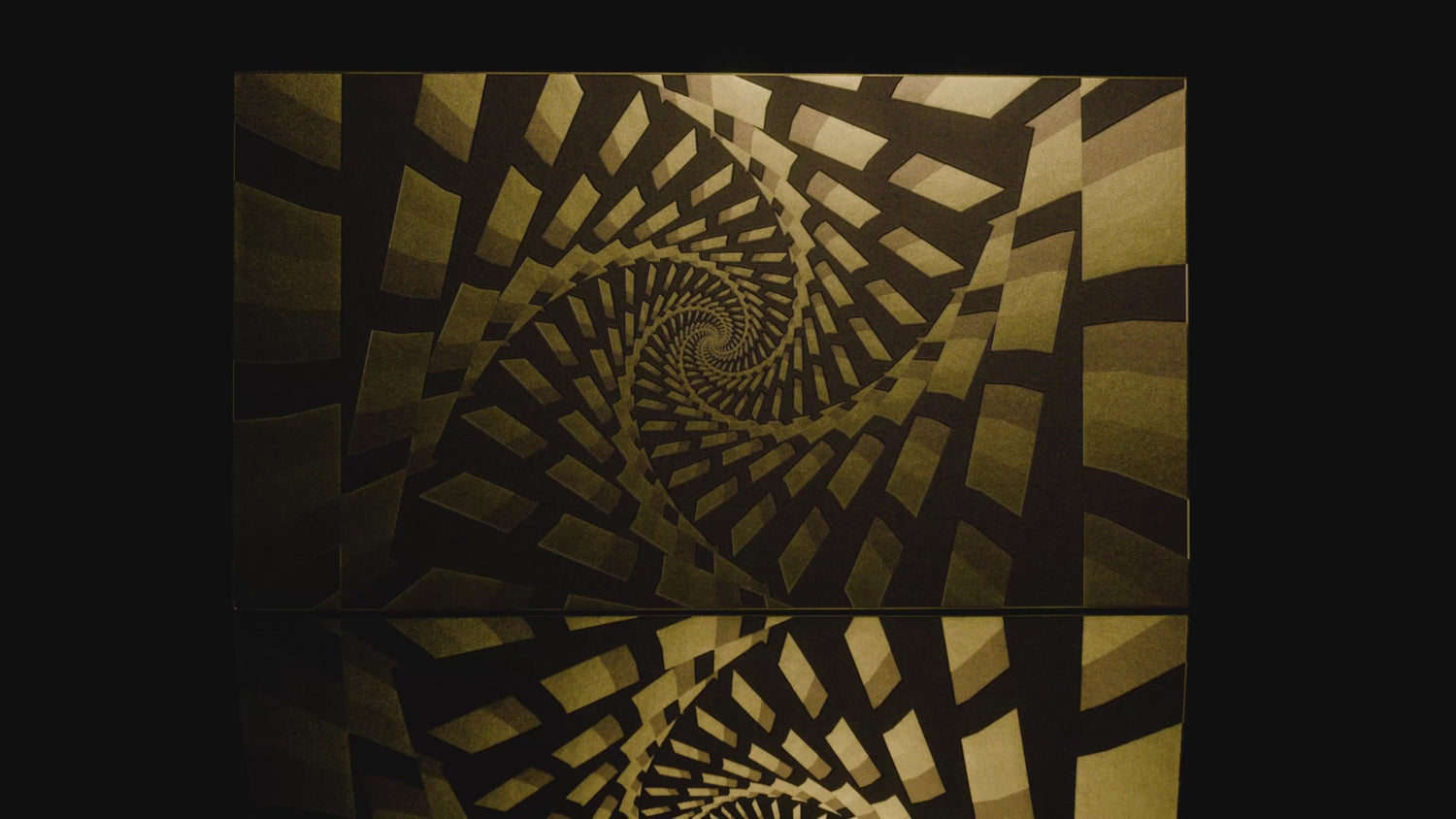 Mesmerize Wallpaper | Style: 21/01 GOLD