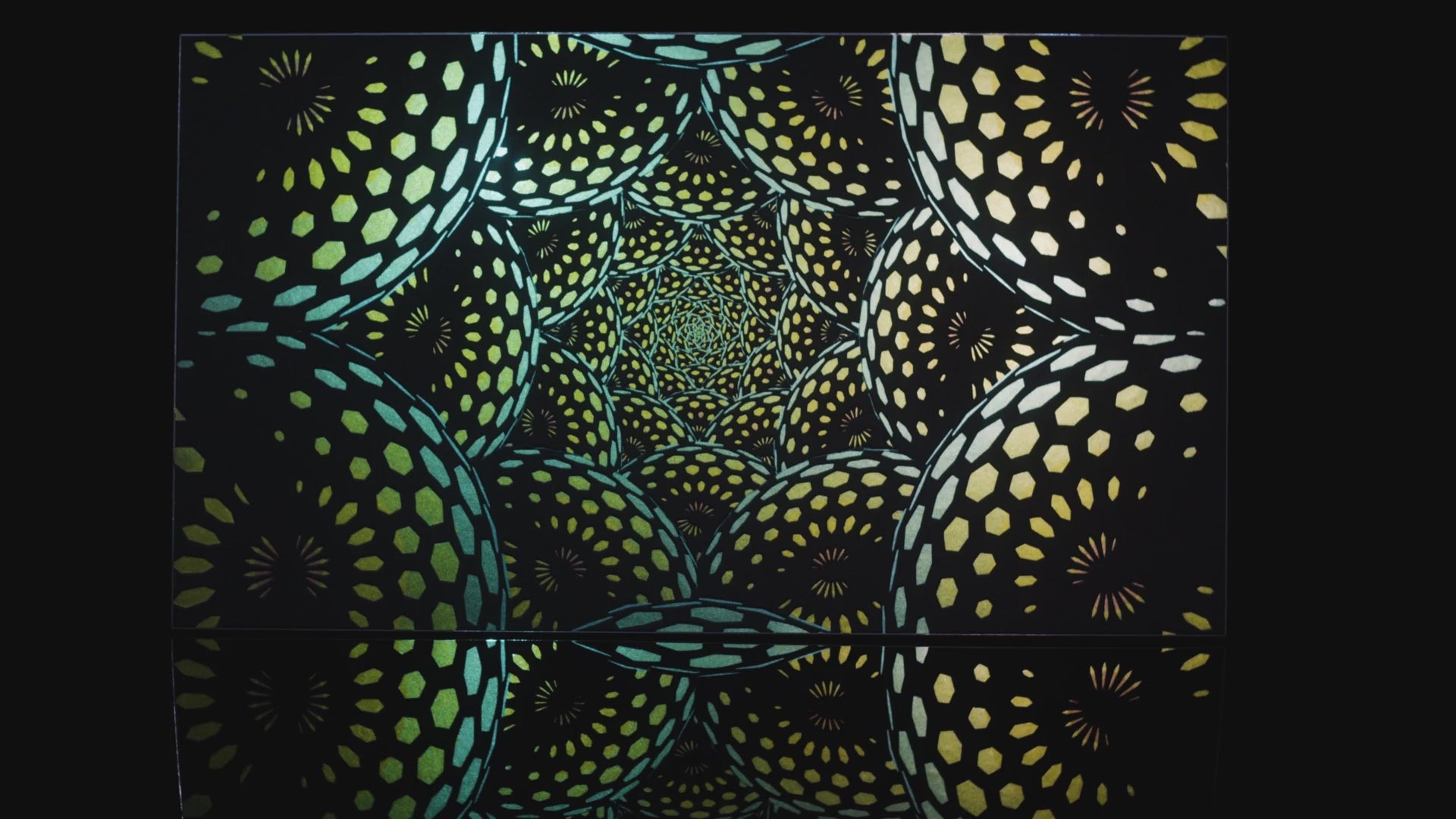 Mesmerize Wallpaper | Style: 36/02