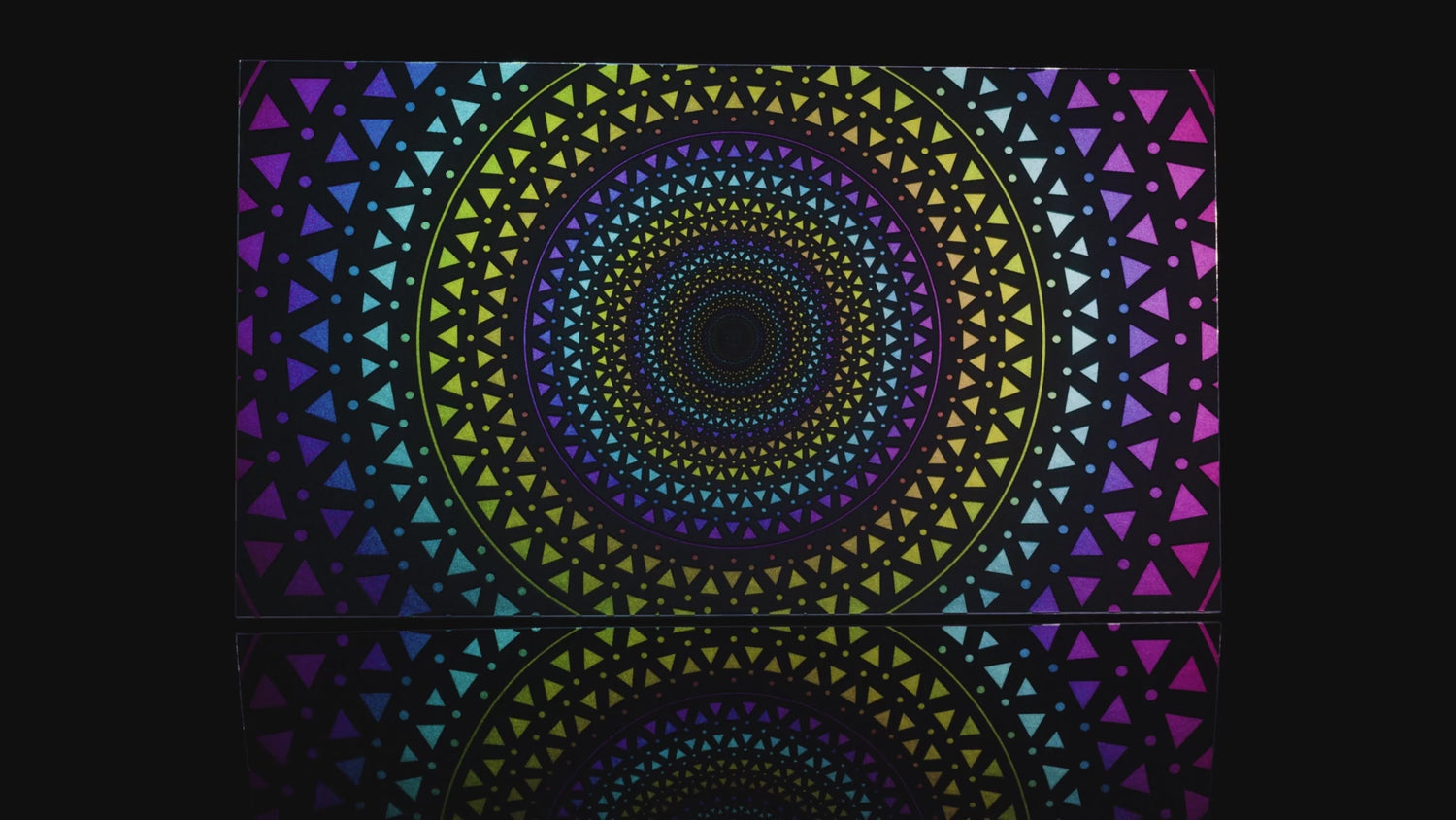 Mesmerize Wallpaper | Style: 10/01