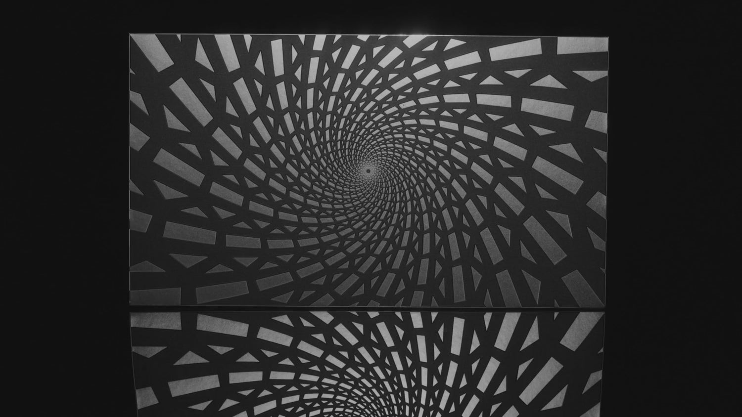 Mesmerize Wallpaper | Style: 28/01 SILVER