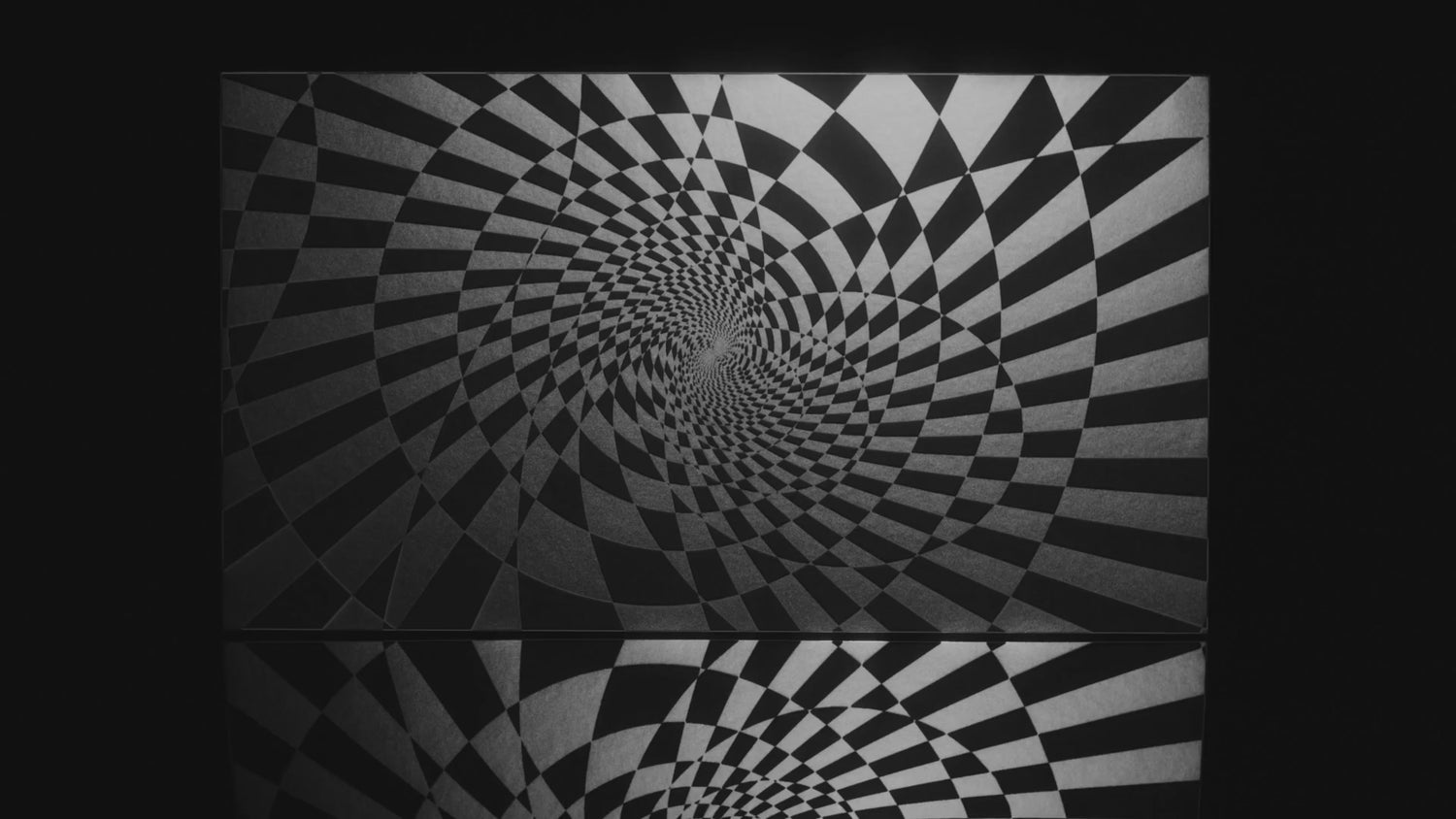 Mesmerize Wallpaper | Style: 117/01 SILVER