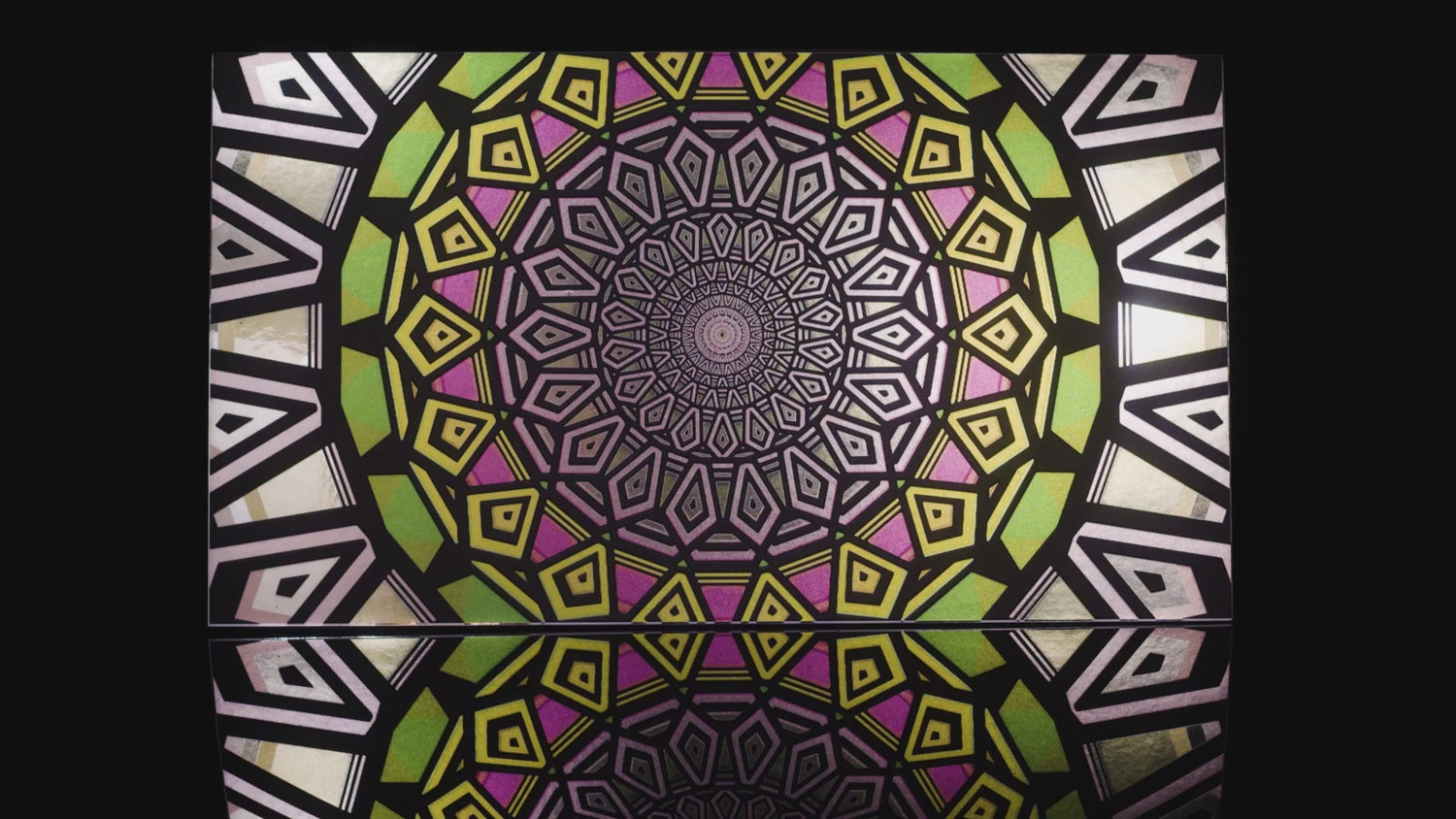 Mesmerize Wallpaper | Style: 41/02