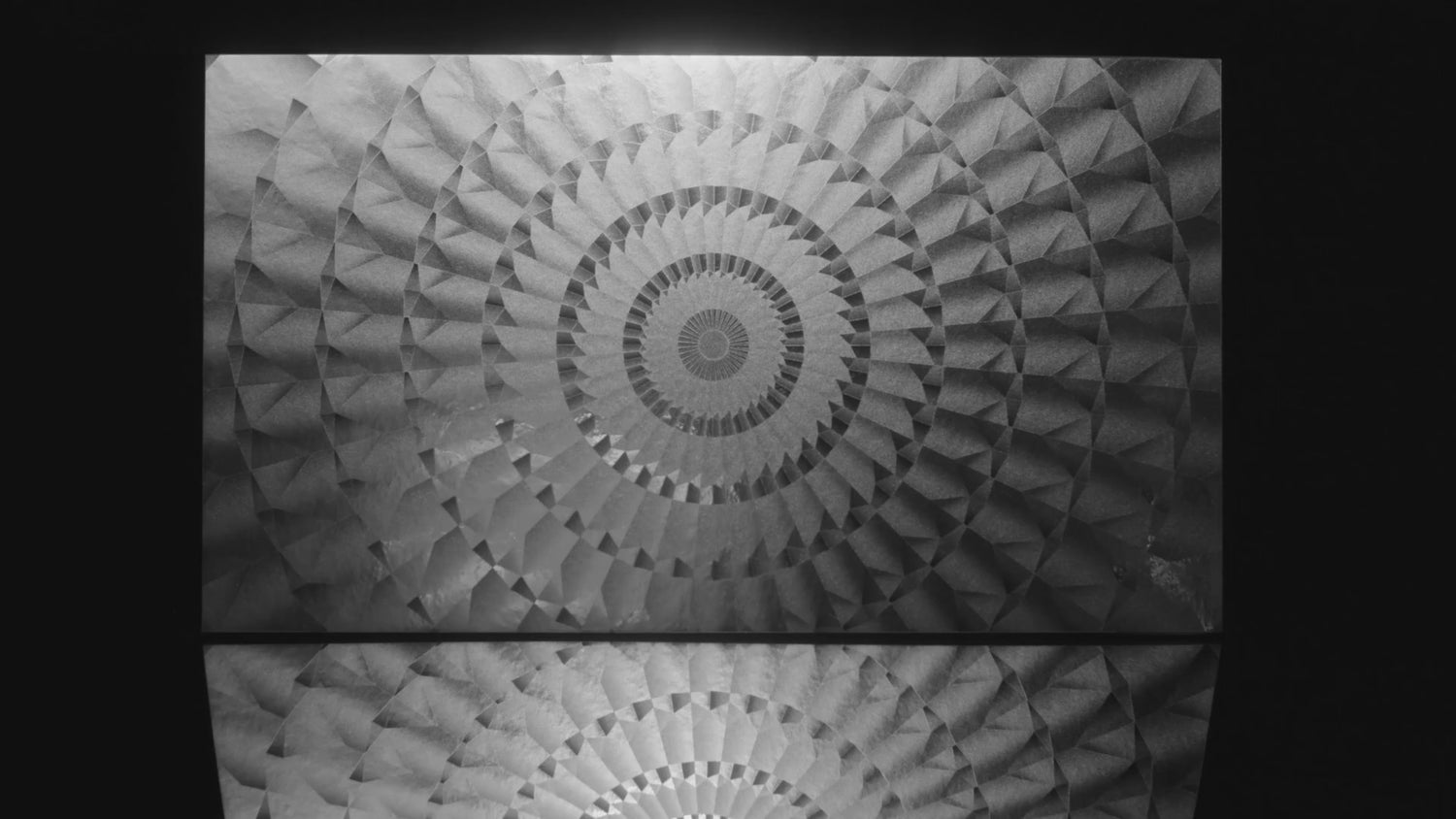 Mesmerize Wallpaper | Style: 13/01 SILVER