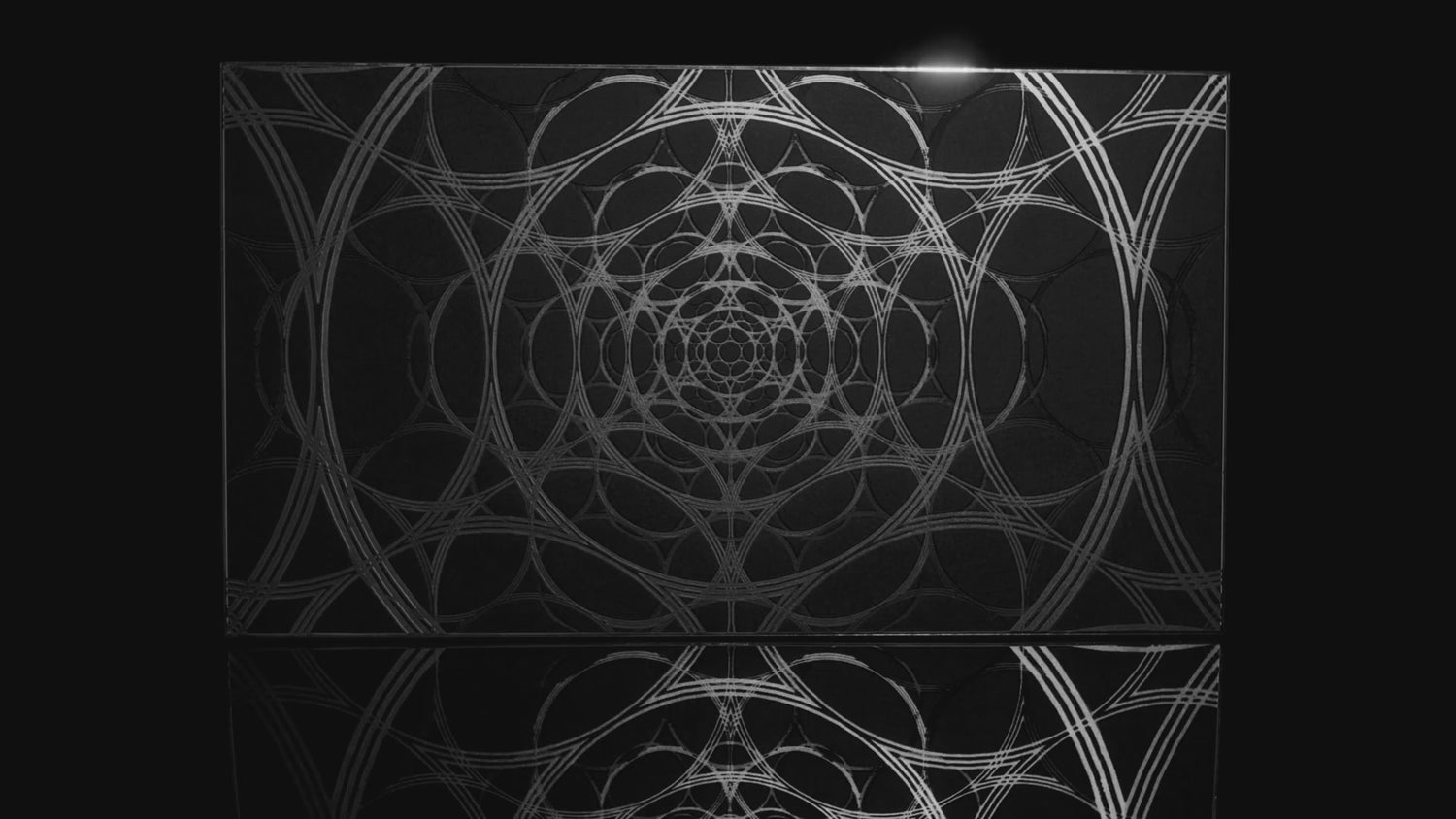 Mesmerize Wallpaper | Style: 112/01 SILVER