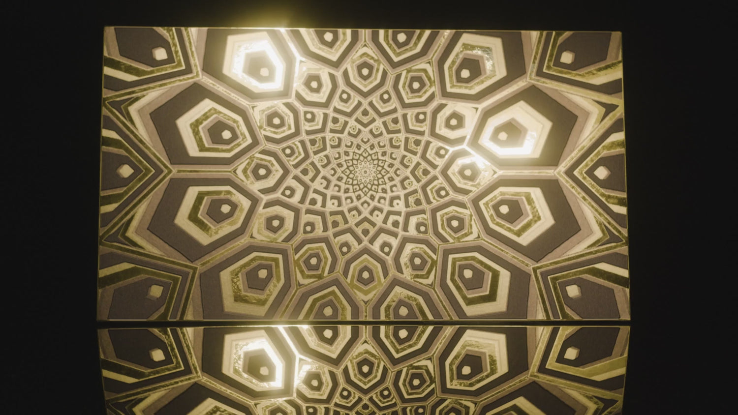 Mesmerize Wallpaper | Style: 15/01 GOLD