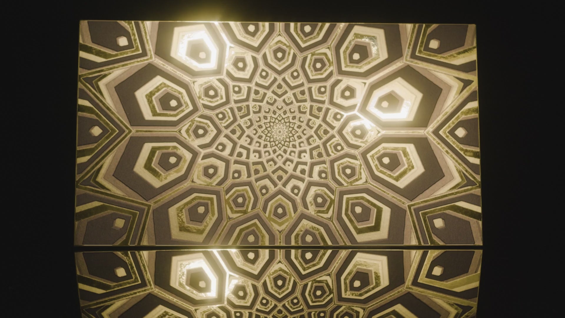 Mesmerize Wallpaper | Style: 15/01 GOLD