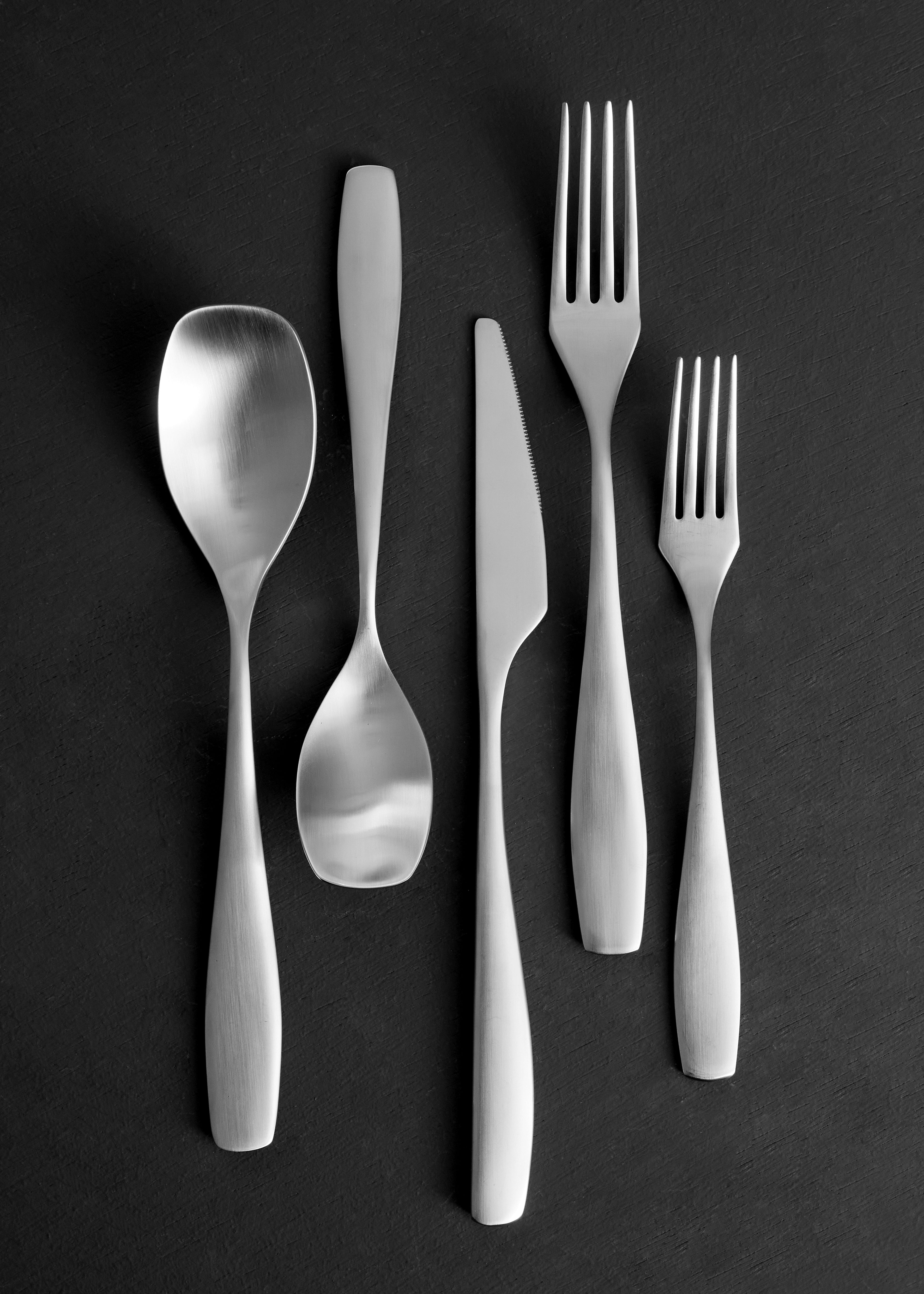 Voss 5-Piece Cutlery Set in Brushed Stainless Steel