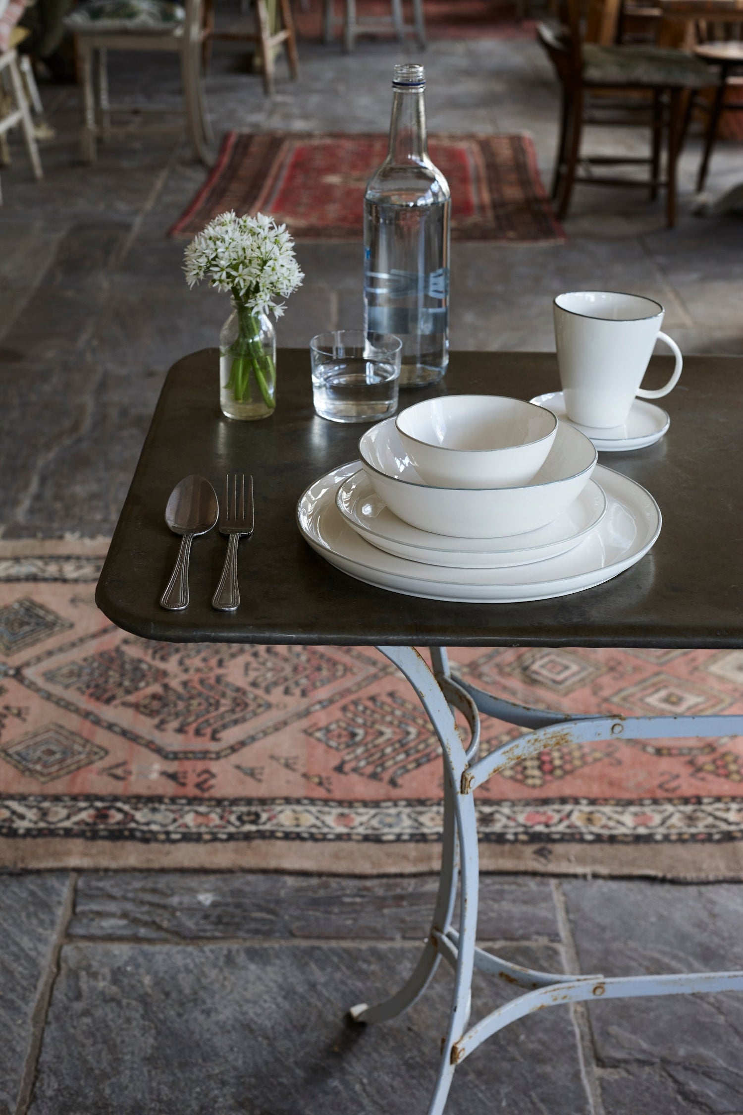 Abbesses 4-piece place setting - Grey