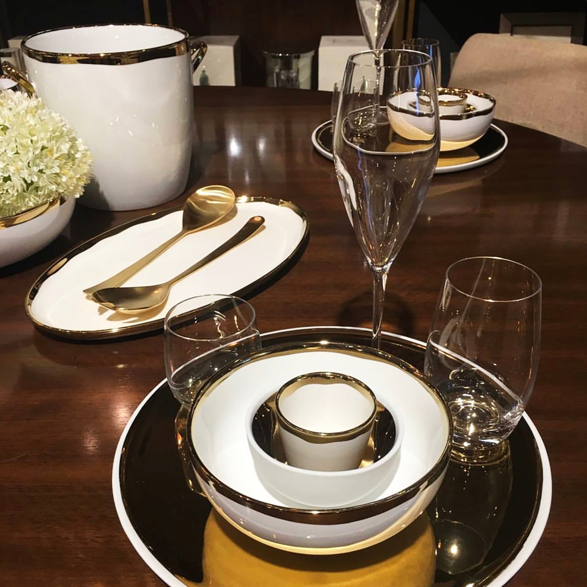 Dauville Charger in Gold