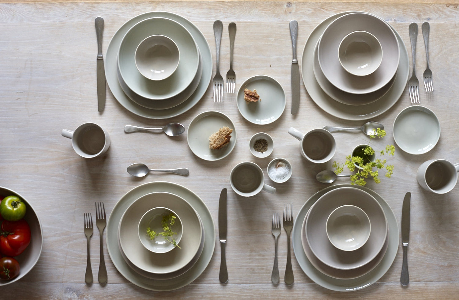 Shell Bisque 16-piece place setting - Grey