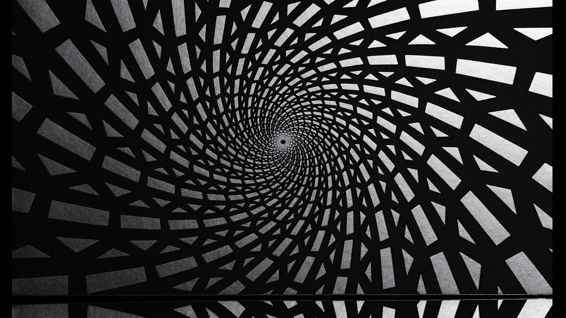 Mesmerize Wallpaper | Style: 28/01 SILVER