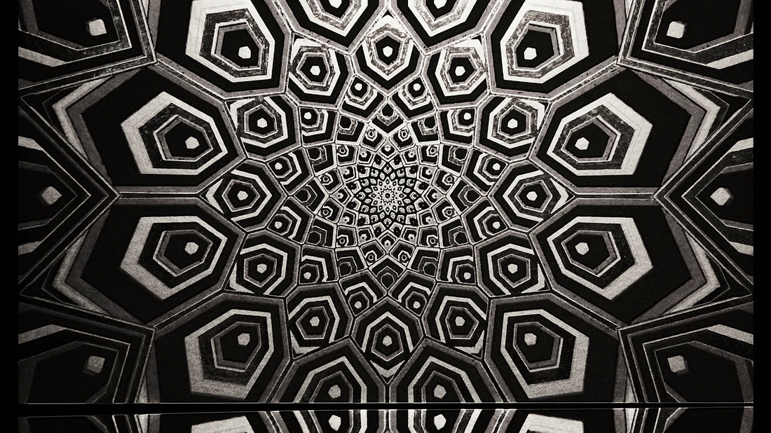 Mesmerize Wallpaper | Style: 15/01 SILVER