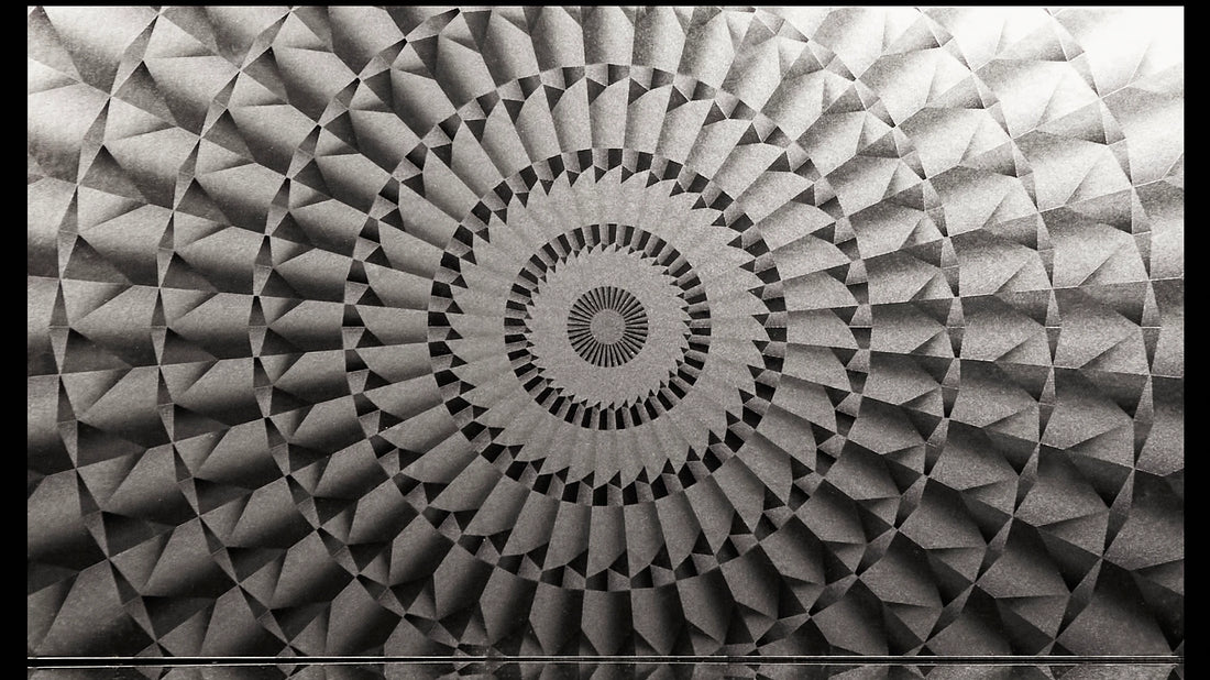 Mesmerize Wallpaper | Style: 13/01 SILVER