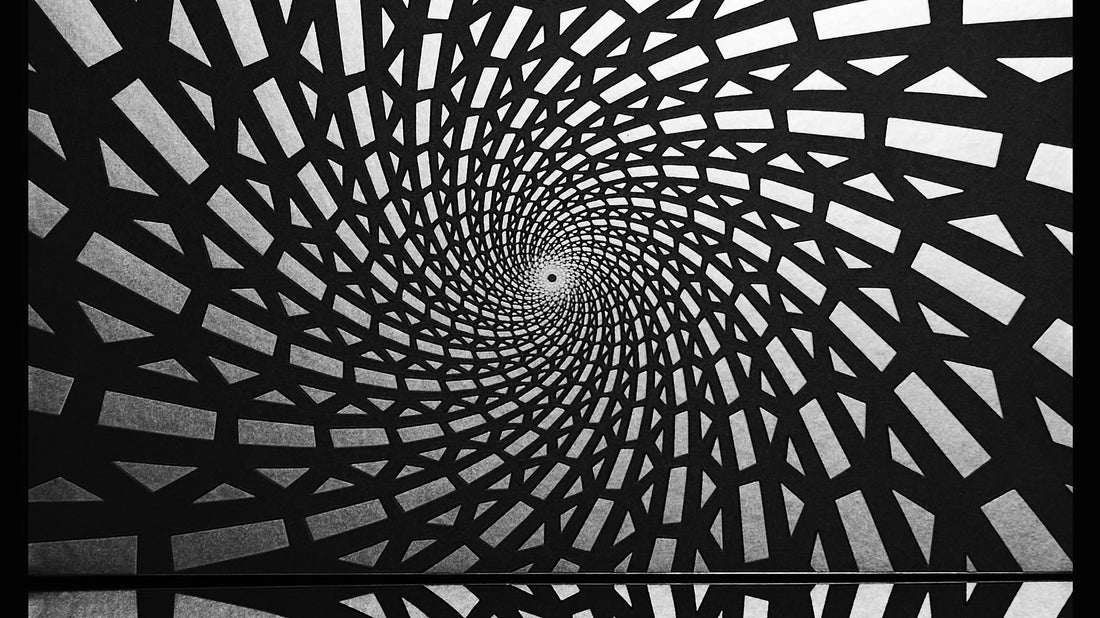 Mesmerize Wallpaper | Style: 28/01 SILVER