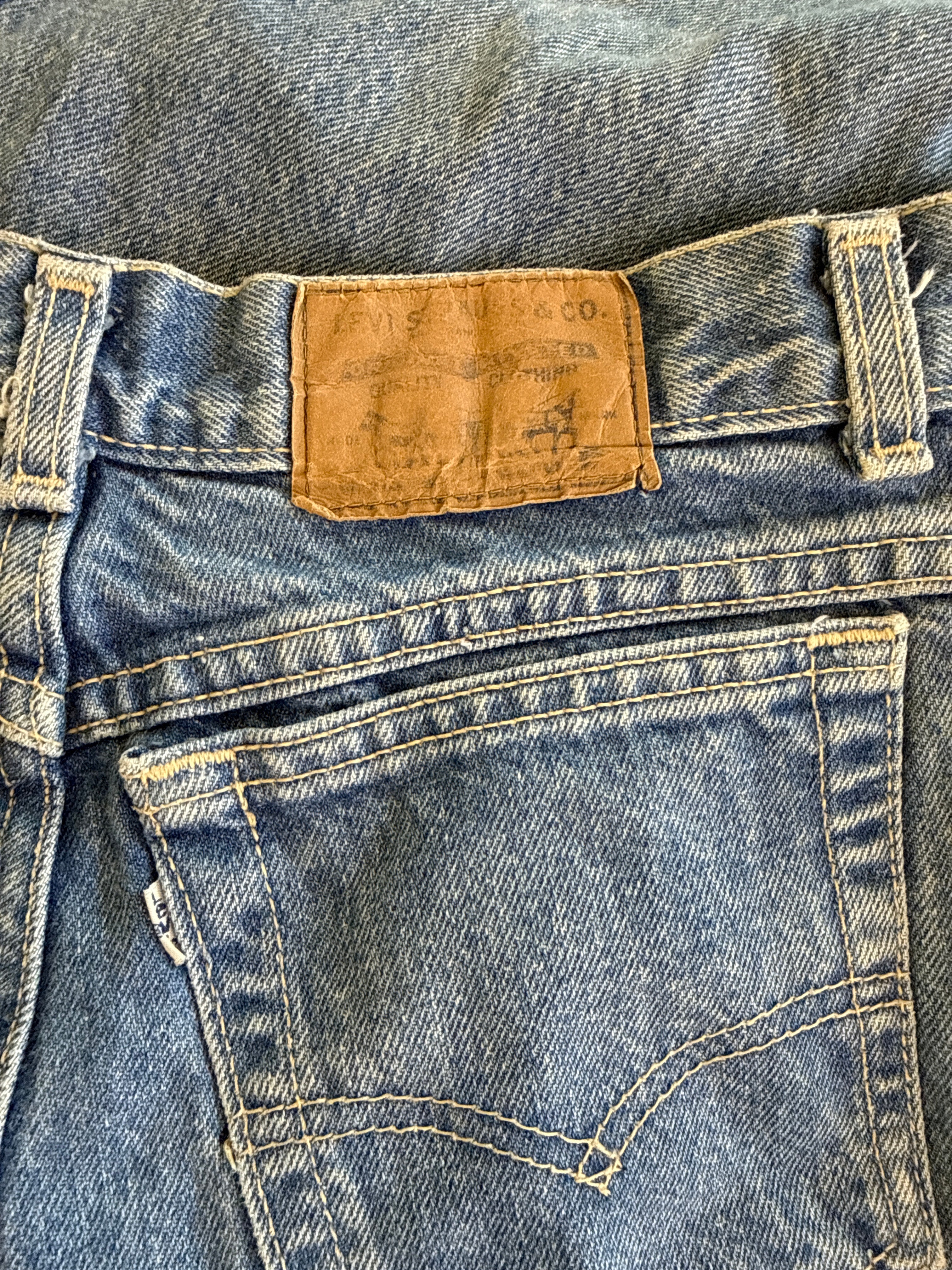 1990’s White Tab Levi’s 27x30