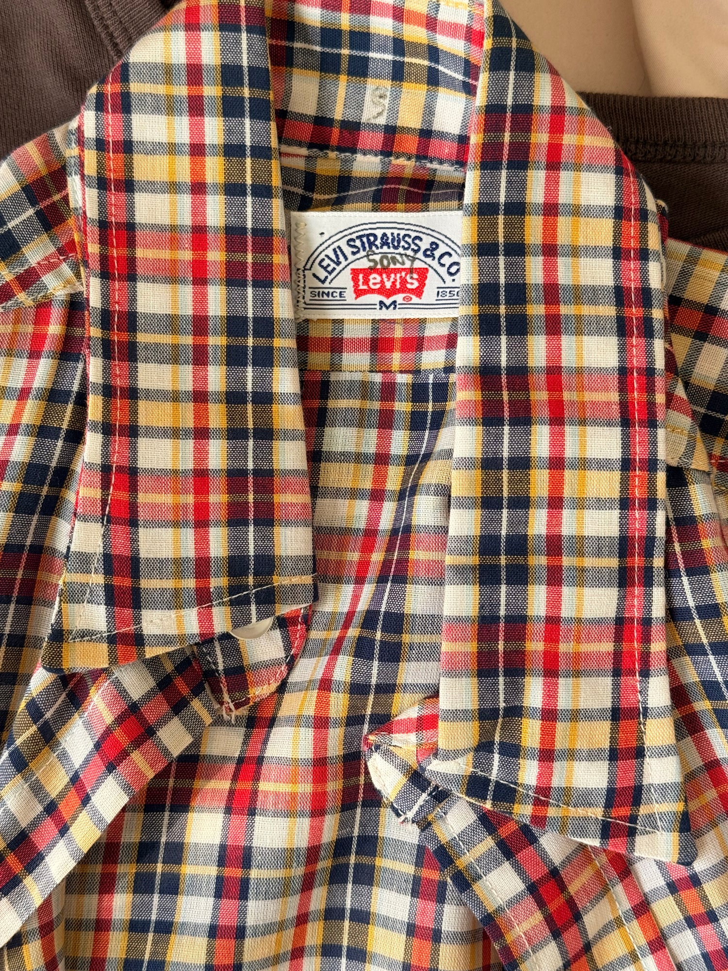 80’s Levi’s Plaid Short Sleeve Button Up Shirt