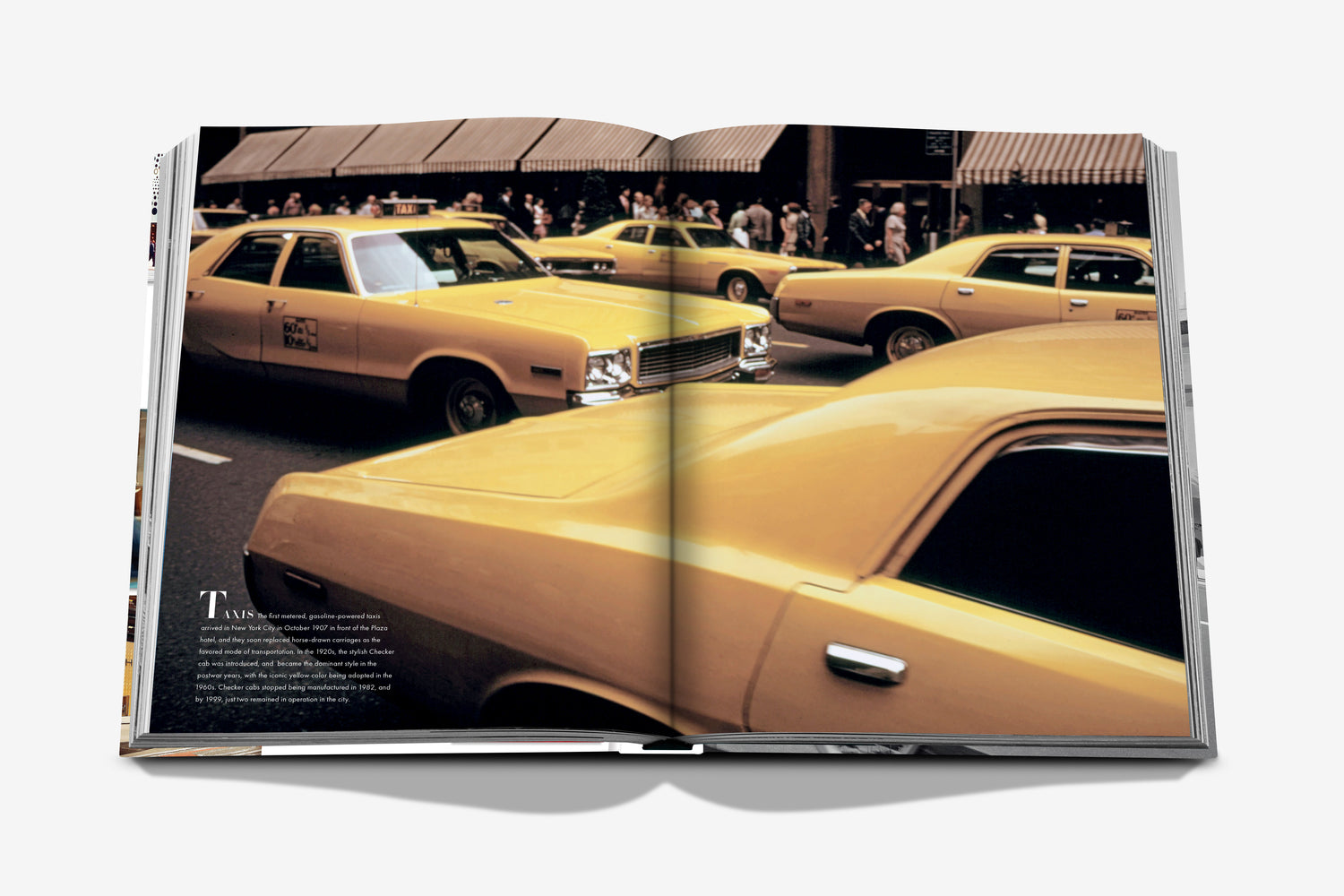 5th Avenue-200 Years of Stories &amp; Legends
