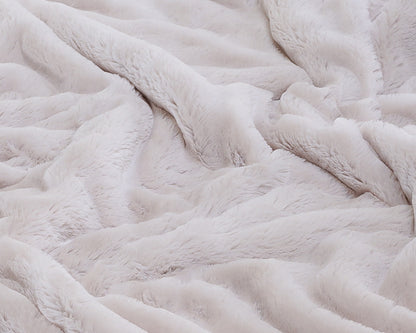 Carmel Cuddle All-Season Blanket in Pearl