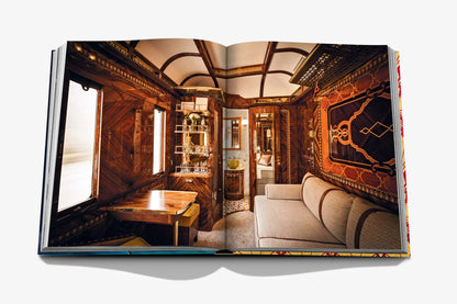 Golden Opulence, 500 Years of Luxuriant Style