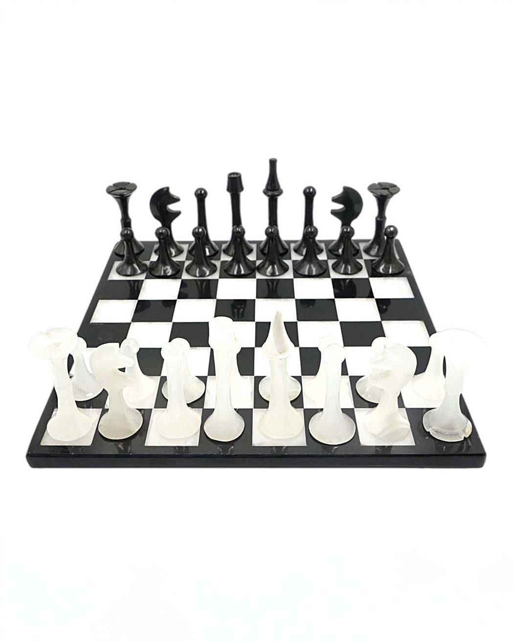 Black and White Onyx Chess Set