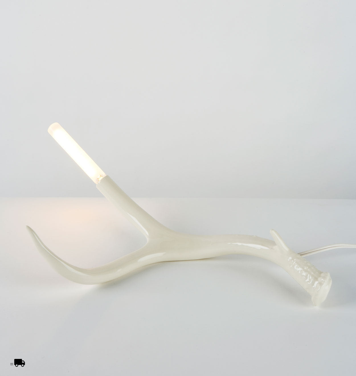 Superordinate Antler Table Lamp